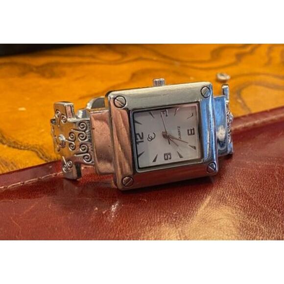 Women's 28mm Silver Tone Charming Charlie Watch, Bangle Bracelet Style - Picture 1 of 3